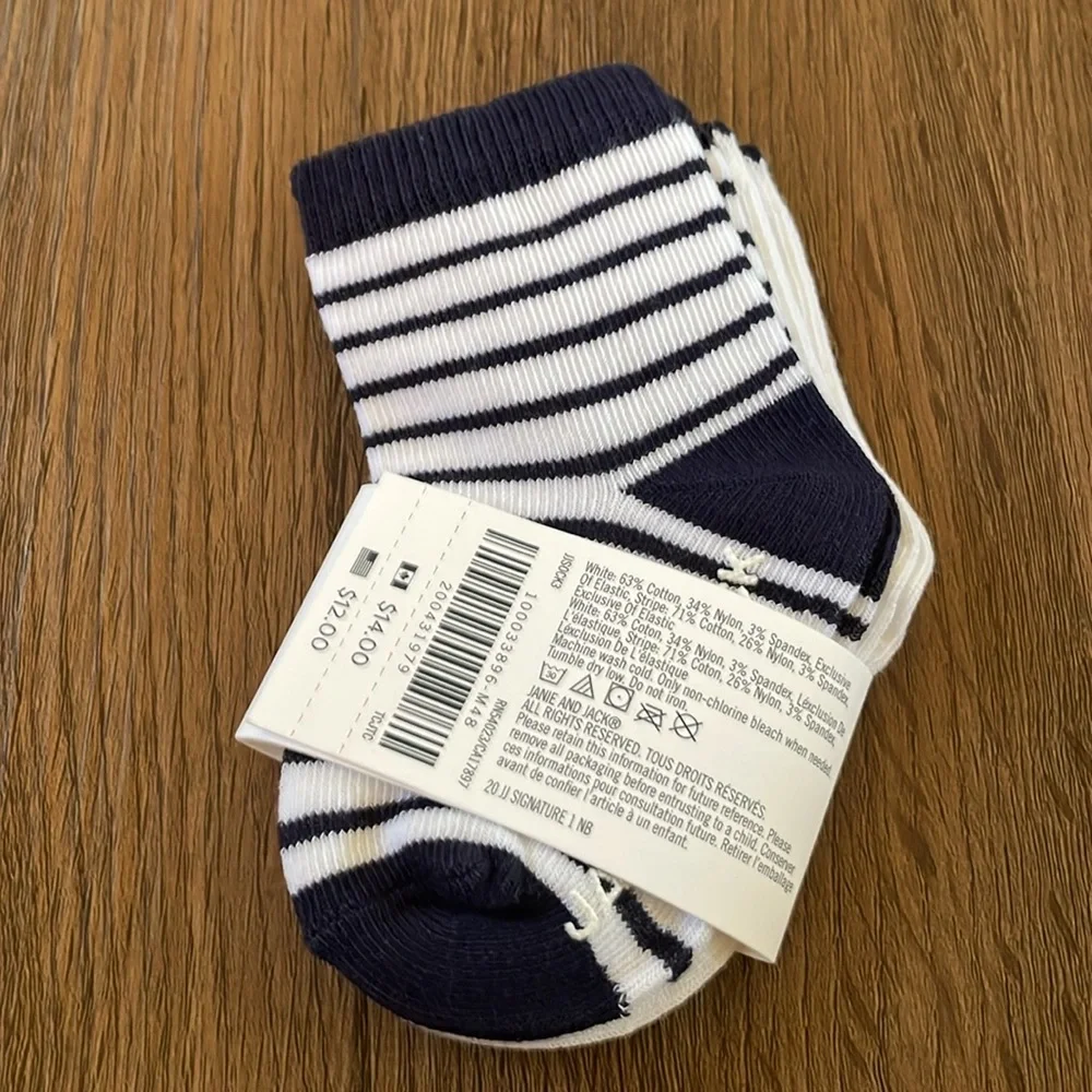 Janie and Jack Infant Socks Size 3 to 6 months NWT